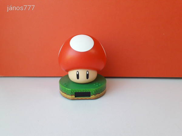 Eredeti Paladone Nintendo Super Mario Super Mushroom ébresztőóra, és éjjelifény !! 15cm