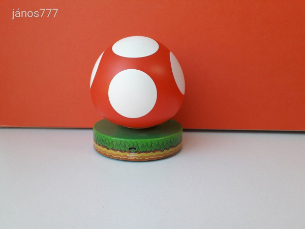 Eredeti Paladone Nintendo Super Mario Super Mushroom ébresztőóra, és éjjelifény !! 15cm