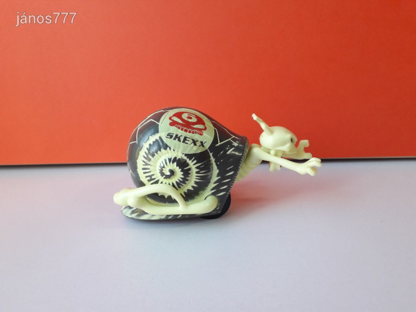 Eredeti Hasbro Turbo Snails Skexx Racing szellem csiga !! 14cm ! Turbó mese szereplő