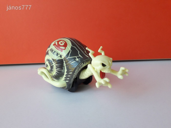 Eredeti Hasbro Turbo Snails Skexx Racing szellem csiga !! 14cm ! Turbó mese szereplő