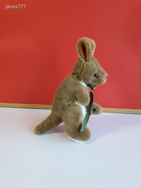 Eredeti Ausztrál KENGURU kicsinyével plüss 25 cm-es kabala figura !!! EXTRA !!!