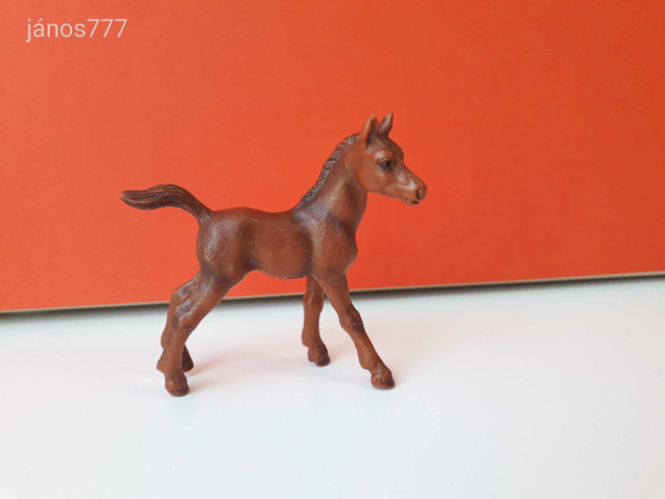 Eredeti Schleich csikó állatfigura !! 7,5x7,5cm ! 1995-ös kiadás ! Schleich 13115
