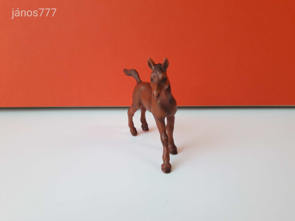 Eredeti Schleich csikó állatfigura !! 7,5x7,5cm ! 1995-ös kiadás ! Schleich 13115