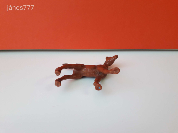 Eredeti Schleich csikó állatfigura !! 7,5x7,5cm ! 1995-ös kiadás ! Schleich 13115