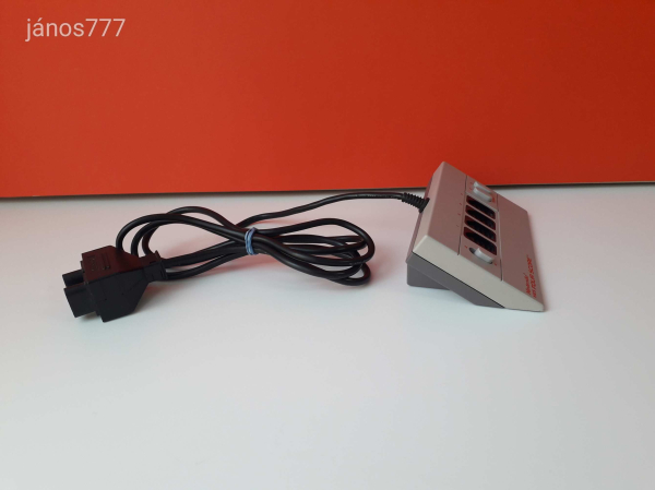 Eredeti Nintendo NES Four Score kar kontroller elosztó ! NESE-034