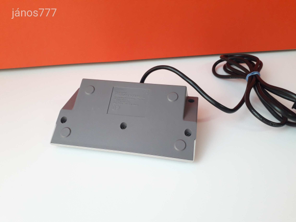 Eredeti Nintendo NES Four Score kar kontroller elosztó ! NESE-034
