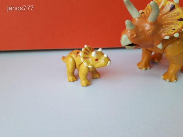 Eredeti Playmobil Triceratops dinoszaurusz + kicsi állatfigura !!