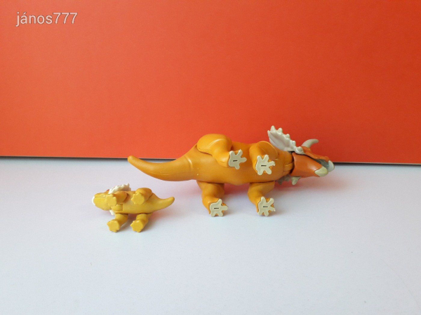 Eredeti Playmobil Triceratops dinoszaurusz + kicsi állatfigura !!