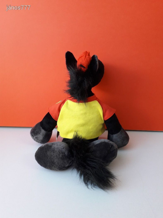 Eredeti NICI FERRARI LÓ plüss kabala figura ! 40 cm-es NICI Sports plüssfigura !!! EXTRA !!!
