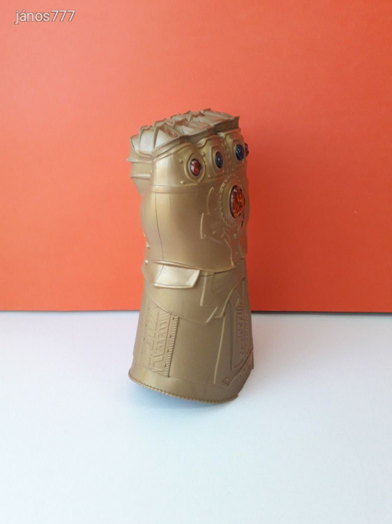 Eredeti Hasbro Avengers Bosszúállók THANOS hatalom kesztyűje !! EXTRA !! 25cm ! hang-fény