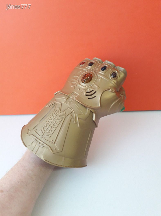 Eredeti Hasbro Avengers Bosszúállók THANOS hatalom kesztyűje !! EXTRA !! 25cm ! hang-fény