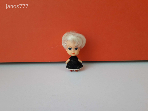 Eredeti Hong Kong baba vintage retro kabala figura 6 cm-es lány mini baba ! EXTRA !
