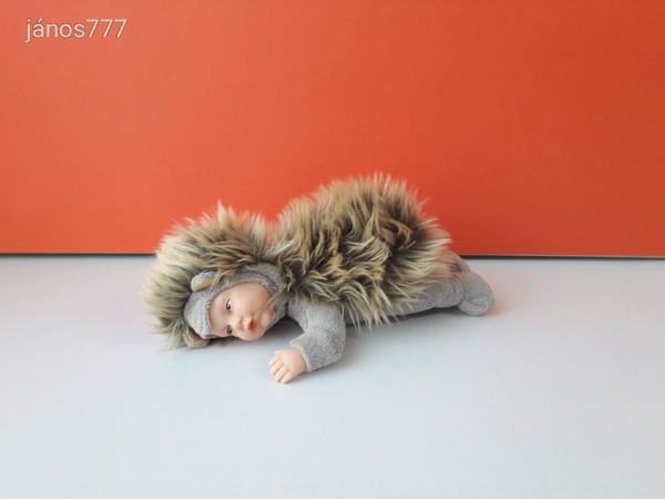 Eredeti ANNE GEDDES baba Sün baba 25 cm-es süni kabala figura !! EXTRA !!