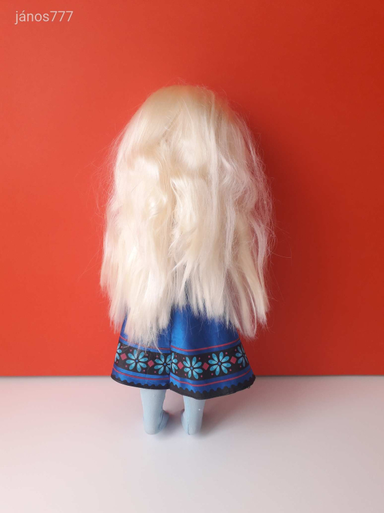 Eredeti Disney Princess Frozen Jégvarázs Elsa Elza hercegnő baba 39 cm-es hajasbaba !!