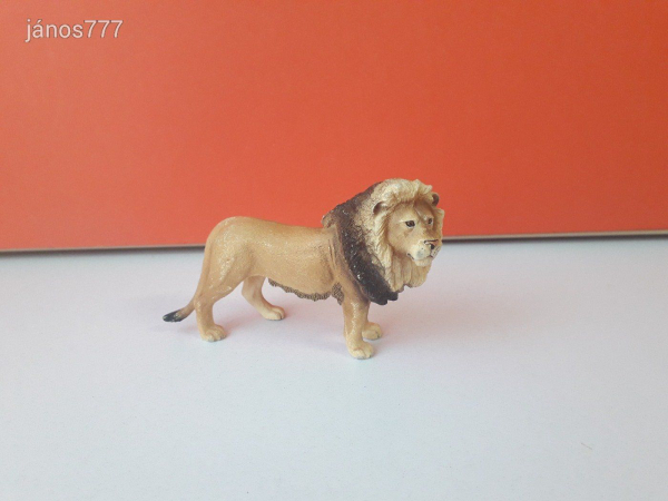 Eredeti Schleich oroszlán állatfigura ! 10,5x7cm ! 2017-es kiadás !