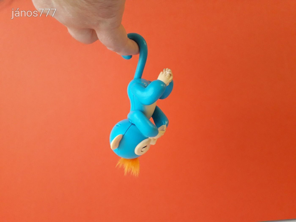 Fingerlings MAJOM interaktív figura ! Hangot adó - mozgó maki figura !! EXTRA !