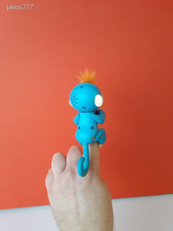Fingerlings MAJOM interaktív figura ! Hangot adó - mozgó maki figura !! EXTRA !