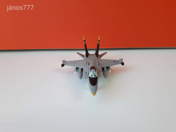 Eredeti Mattel Disney Planes Repcsik Bravo vadászgép fém repülő !! 12cm
