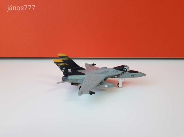 Eredeti Mattel Disney Planes Repcsik Bravo vadászgép fém repülő !! 12cm