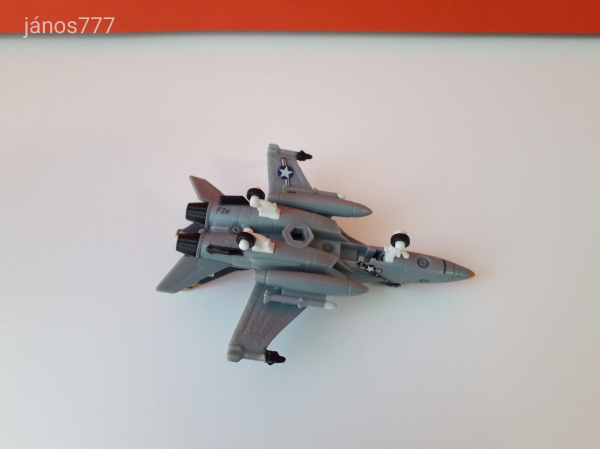 Eredeti Mattel Disney Planes Repcsik Bravo vadászgép fém repülő !! 12cm