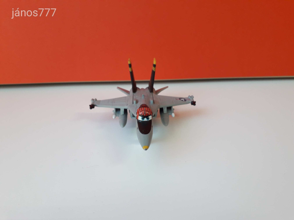 Eredeti Mattel Disney Planes Repcsik Echo vadászgép fém repülő !! 12cm