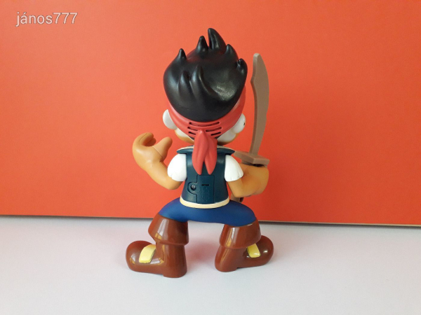 Eredeti Mattel Disney Jake és Sohaország kalózai mese szereplő Jake a kalóz mesefigura !! 23cm