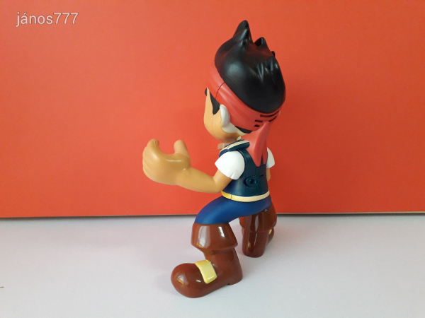 Eredeti Mattel Disney Jake és Sohaország kalózai mese szereplő Jake a kalóz mesefigura !! 23cm