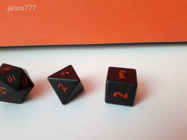 Eredeti Ultra PRO 2019 Dungeons & Dragons játék kocka készlet !!