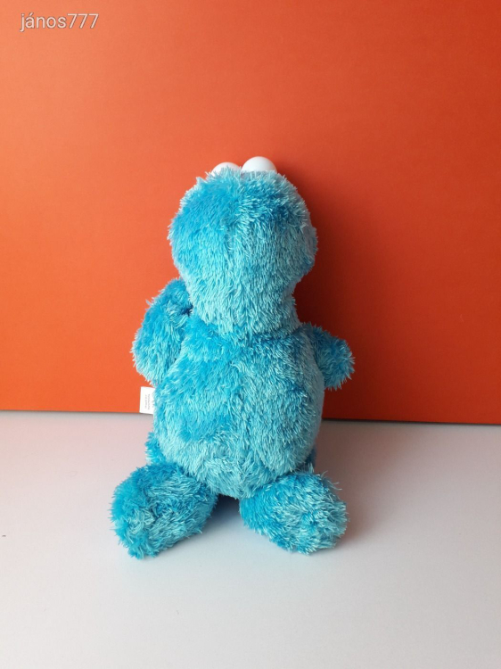 Eredeti Sesame Street Szezám Utca szereplő Elmo barátja SÜTISZÖRNY plüss kabala figura 38 cm EXTRA