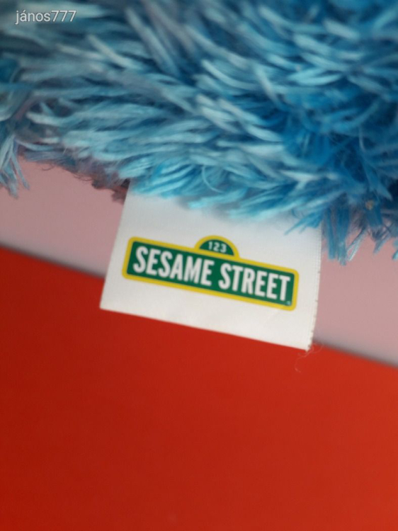 Eredeti Sesame Street Szezám Utca szereplő Elmo barátja SÜTISZÖRNY plüss kabala figura 38 cm EXTRA