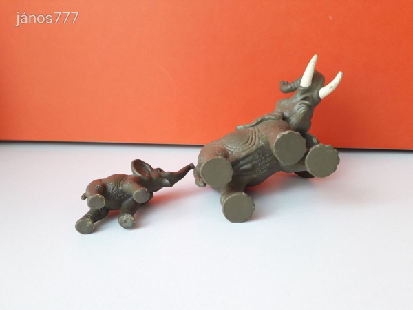 Eredeti Schleich Afrikai elefánt és bébi állatfgiura ! Schleich 14083 és 14039