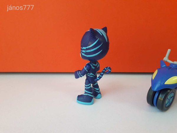 Eredeti Simba Just Play PJ Mask Pizsihősök Macska figura járművel !!