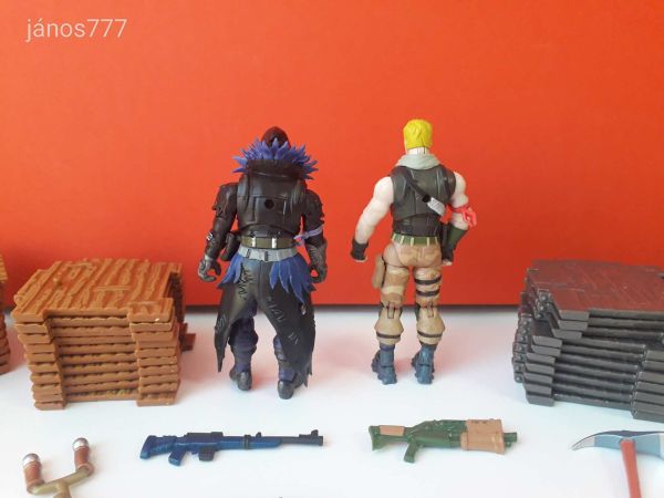 Eredeti Jazwares Epic Games FORTNITE Turbo Builder set 2db figurával és sok-sok kiegészítővel !!