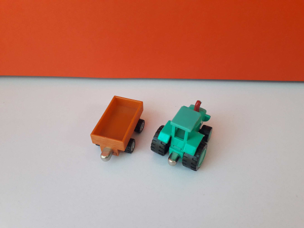 Eredeti Bob mester Bob the Builder mesefigura barátja Travis traktor fém jármű !! 11,5cm