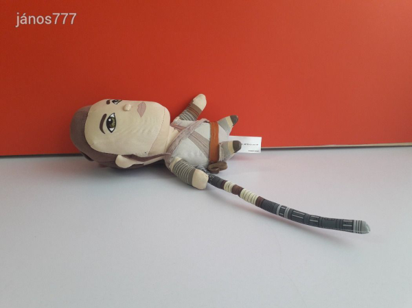 Eredeti Lucasfilm Star Wars REY plüss 23 cm-es kabala figura ! Angolul BESZÉLŐ !! EXTRA !!