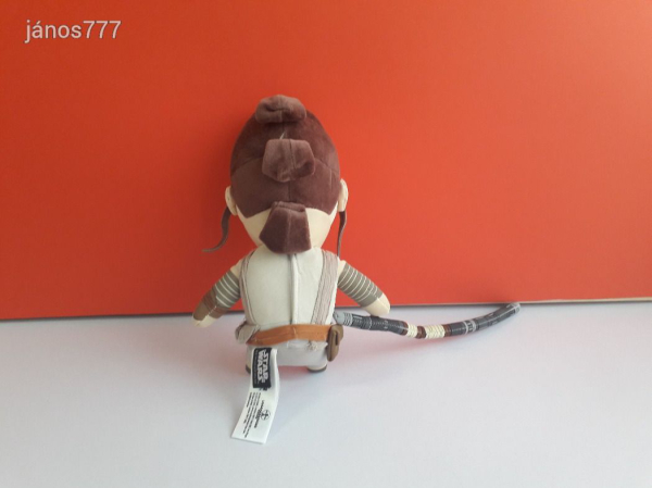 Eredeti Lucasfilm Star Wars REY plüss 23 cm-es kabala figura ! Angolul BESZÉLŐ !! EXTRA !!