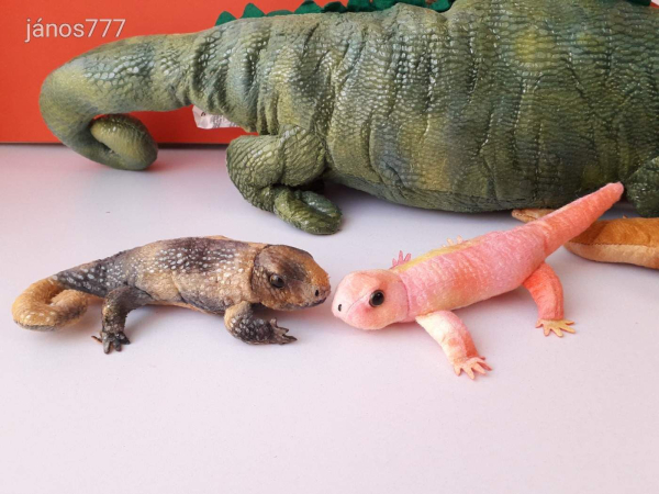 Eredeti MorisMos KAMÉLEON plüss kabala figura 63 cm-es plüssfigura + 4 kicsi !!! EXTRA !!!