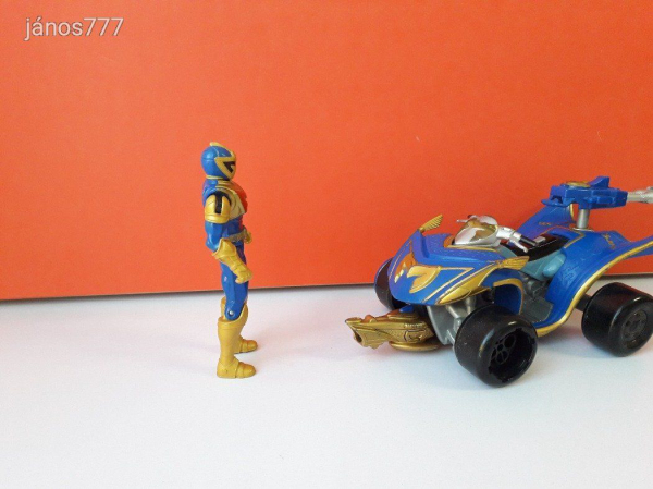 Eredeti Bandai 2005 Power Rangers Mystic Force Solar Tracker + akciófigura !!