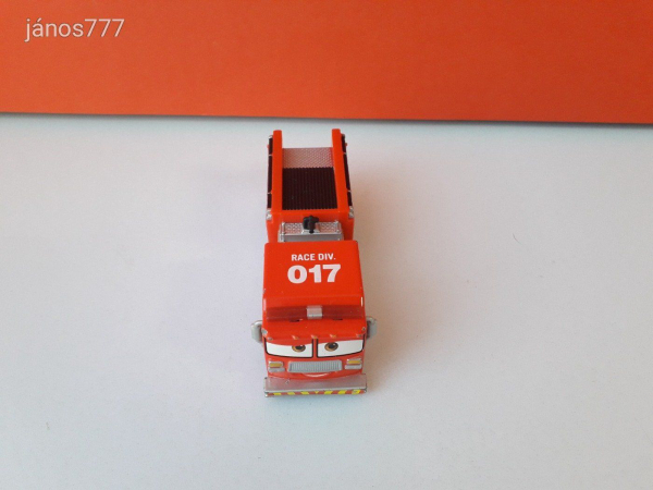 Eredeti Mattel Cars Verdák Villám barátja Tiny Lugsworth tűzoltóautó !! 13cm