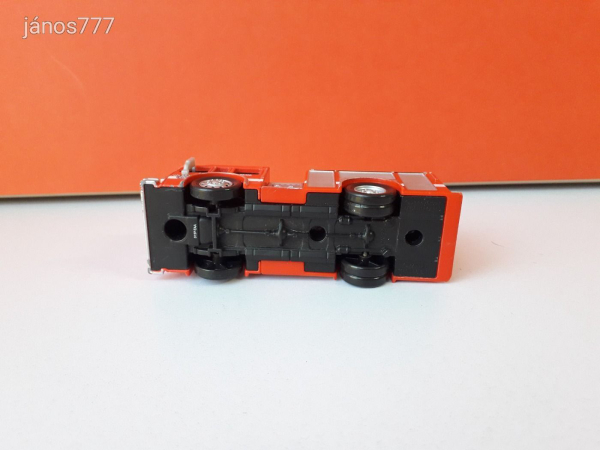 Eredeti Mattel Cars Verdák Villám barátja Tiny Lugsworth tűzoltóautó !! 13cm