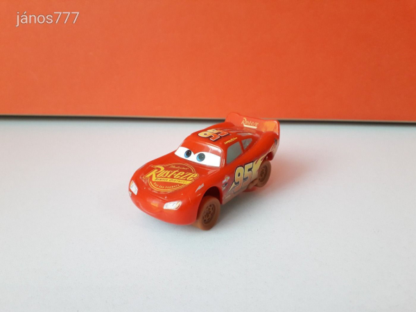 Eredeti Mattel Disney Cars Verdák Crazy 8 Villám McQueen kisautó !! 7,5cm