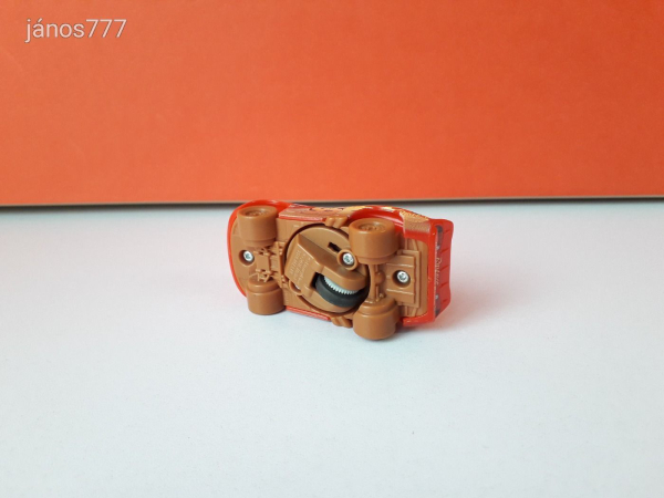 Eredeti Mattel Disney Cars Verdák Crazy 8 Villám McQueen kisautó !! 7,5cm