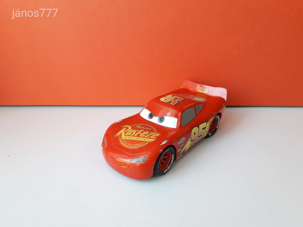Eredeti Mattel Cars Verdák Villám McQueen versenyautó! 25cm ! EXTRA !!