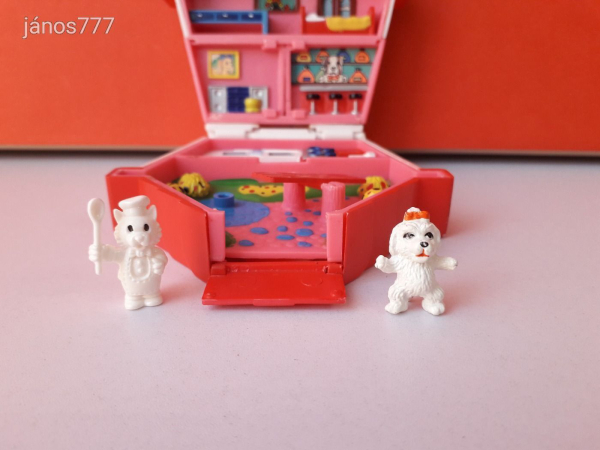 Puppy dog house vintage Polly Pocket szerű retro játéktér 2 figurával ! EXTRA