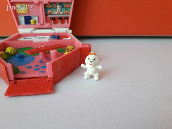 Puppy dog house vintage Polly Pocket szerű retro játéktér 2 figurával ! EXTRA