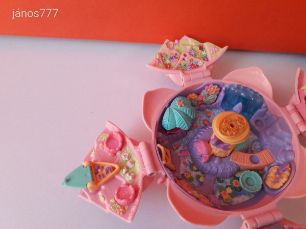Bluebird 1996 Polly Pocket szökőkút varázslatos Liliom vintage szelence retro játéktér 4 figurával !