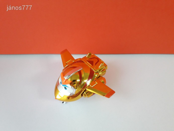 Eredeti Super Wings A Szárnyalók transformers átalakuló repülő Golden Boy ! 12cm