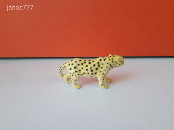 Eredeti Schleich Leopárd állatfigura ! 9x4cm ! 1995-ös kiadás ! Schleich 14127