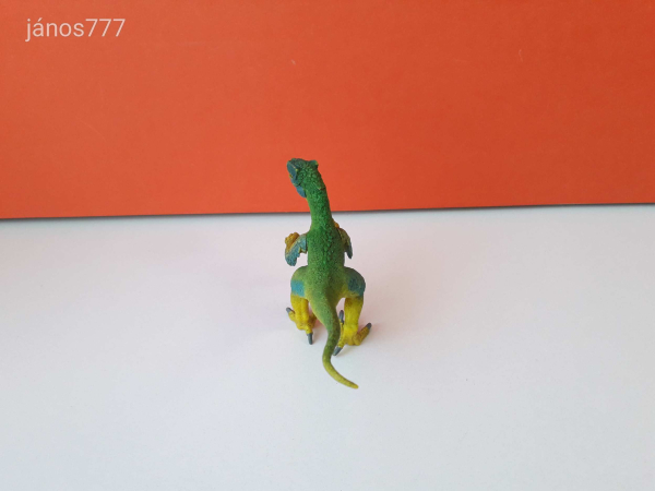 Eredeti Schleich Dinoszaurusz Velociraptor állatfigura !! 18x10cm ! 2016-os kiadás! Schleich 14585
