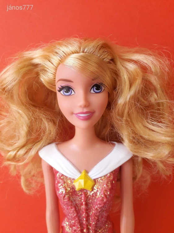 Eredeti Mattel Disney Princess CSIPKERÓZSIKA hercegnő 29 cm-es Barbie baba figura ! EXTRA
